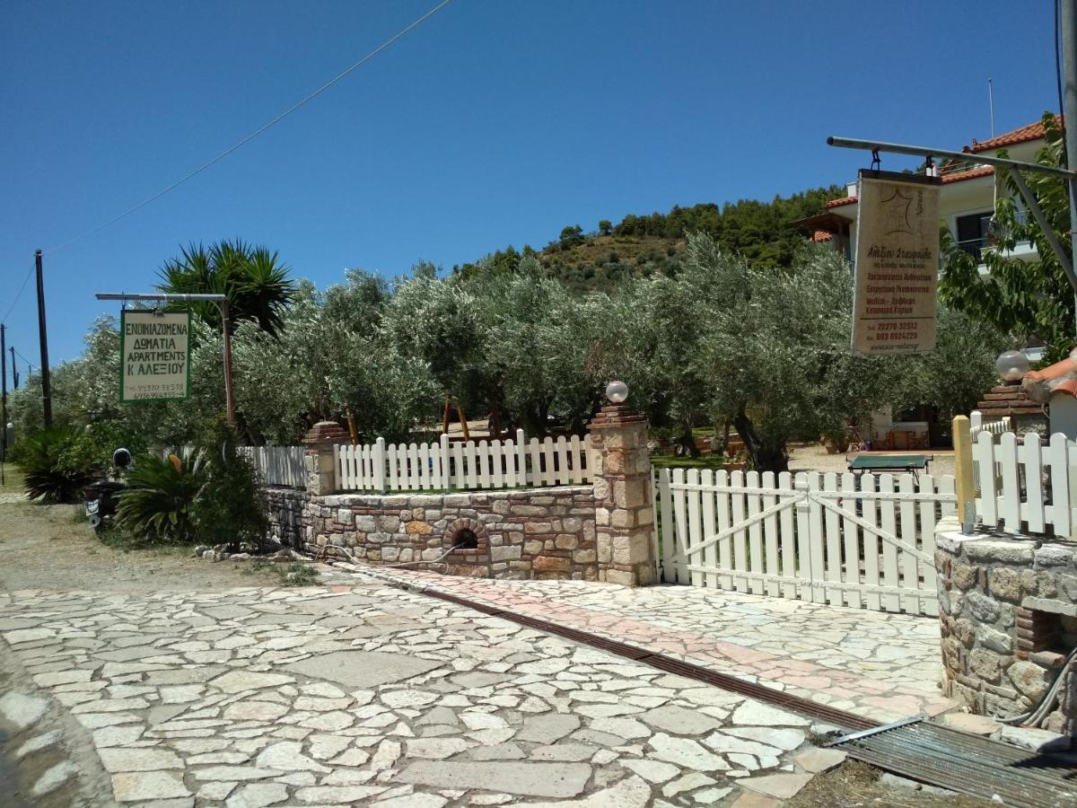 Rent Rooms Alexiou Limni  Bagian luar foto