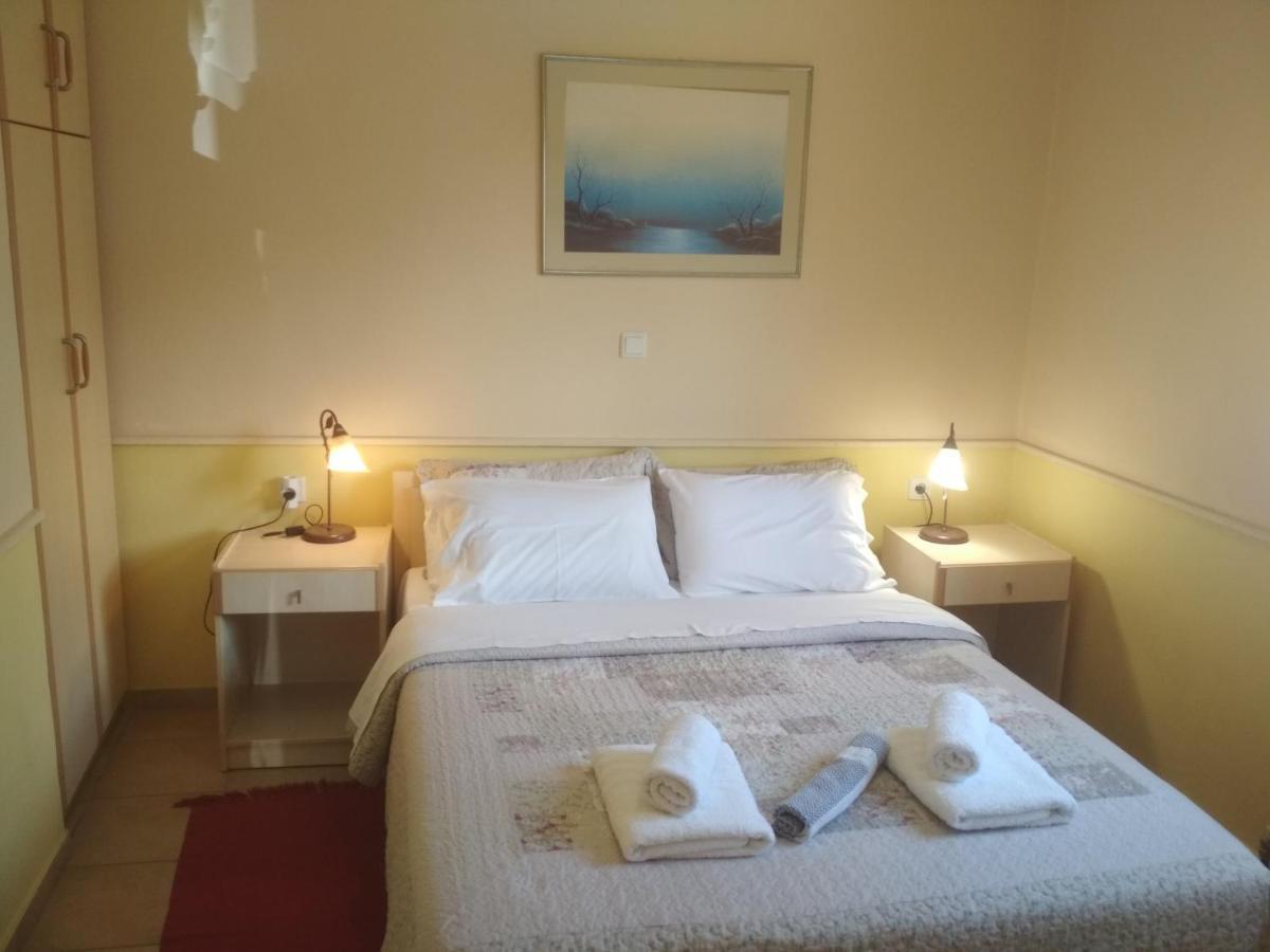 Rent Rooms Alexiou Limni  Bagian luar foto