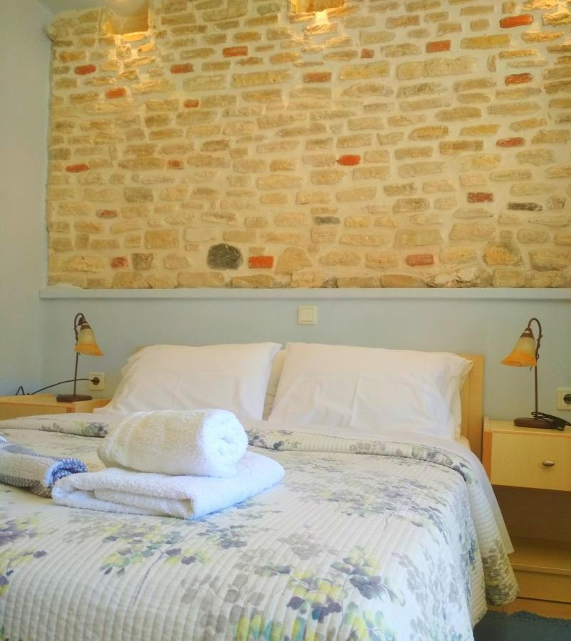 Rent Rooms Alexiou Limni  Bagian luar foto